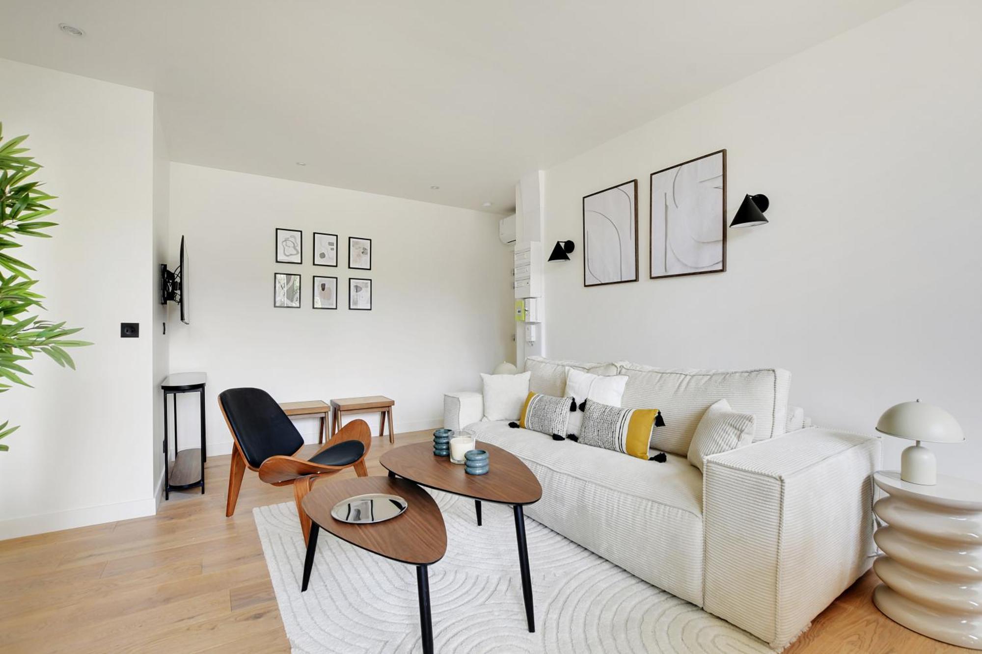 Pick A Flat's In Daumesnil - Avenue Du General Bizot Paris